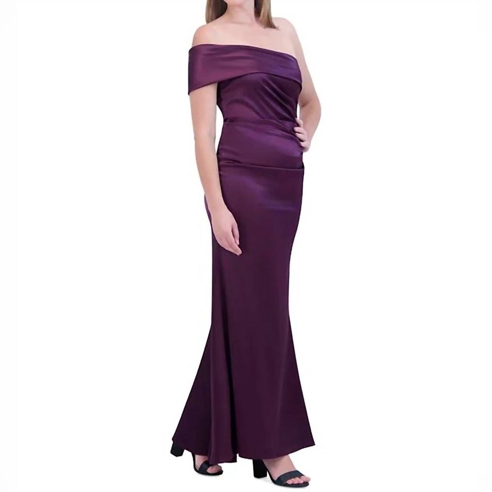 NWT Eliza J‎ | Asymmetric Off The Shoulder Gown In Plum 14